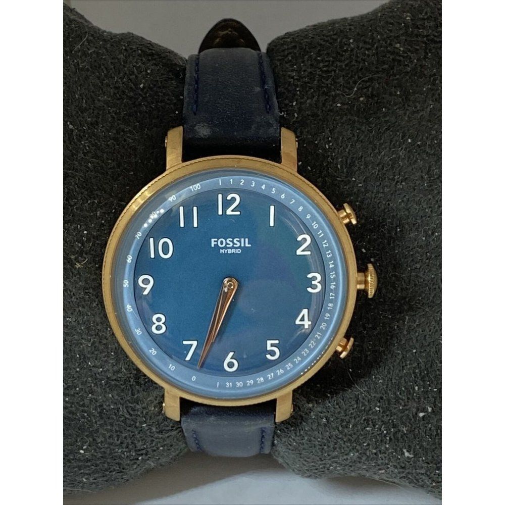 Fossil FTW5053 Women's Blue Leather Analog Blue Di